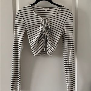 Black & white stripe long sleeve crop top